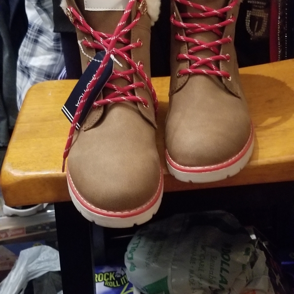 Natica - Picture 3 of 3